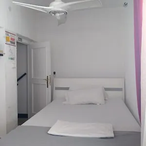 hostel-bellavista-playa-malaga.es-andalucia.com/
